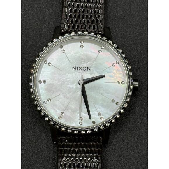 Nixon Kensington Pearl Cubic Zirconia 38MM Watch New Battery N13 - Picture 1 of 11